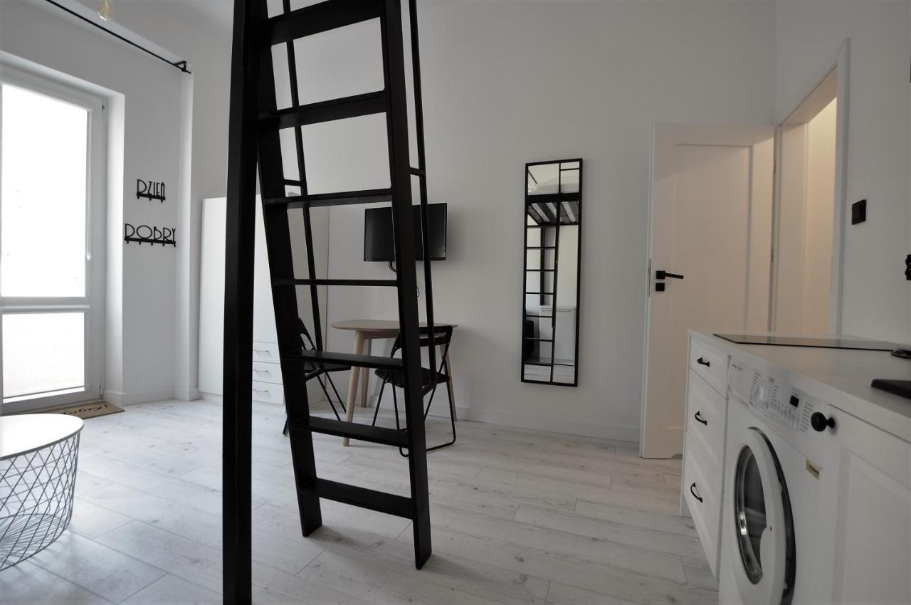 Nw Pokoje 10 Minut Pieszo Do Centrum Apartment